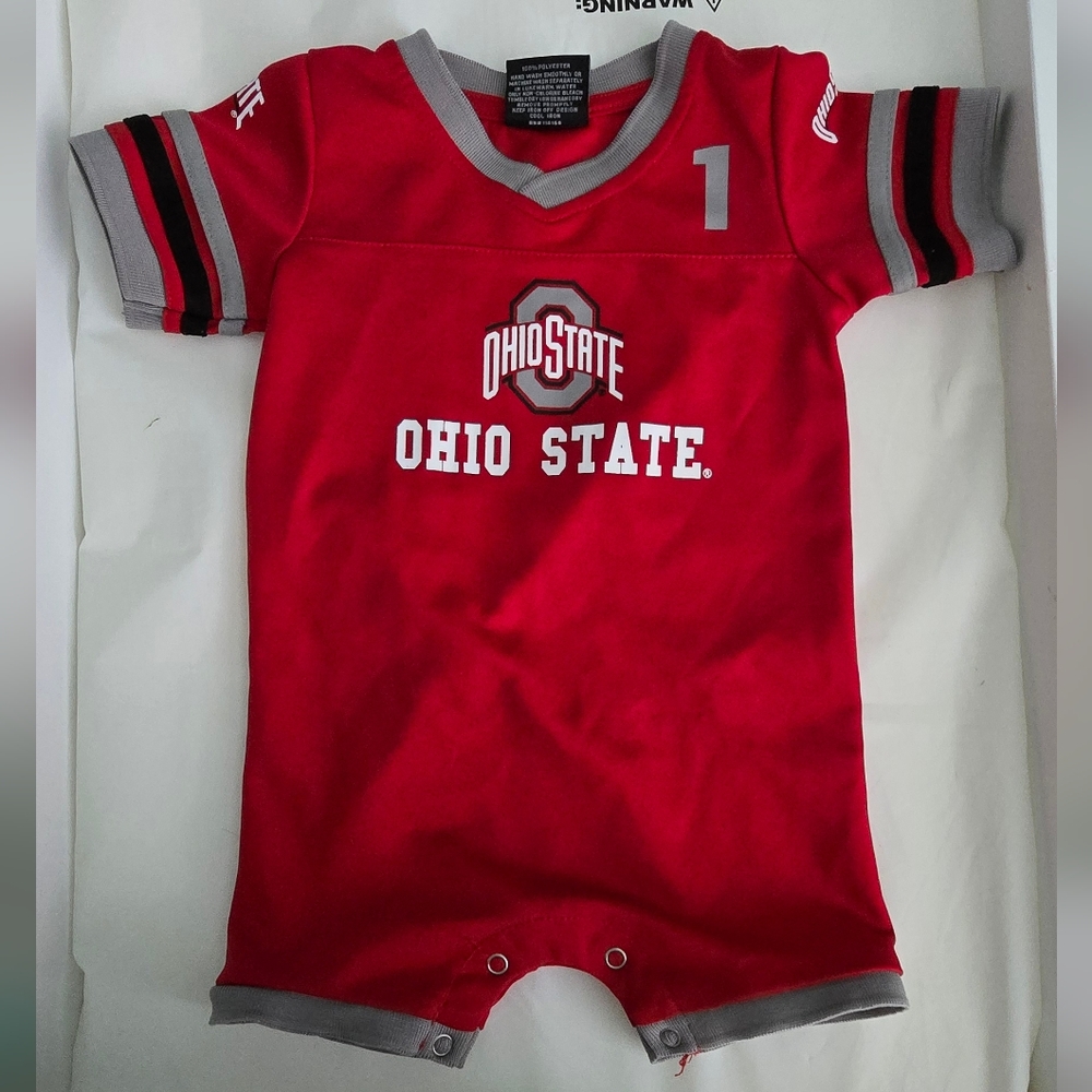 Colosseum Red and Gray Ohio State Kids Jersey Onesie Sz 6-12mth